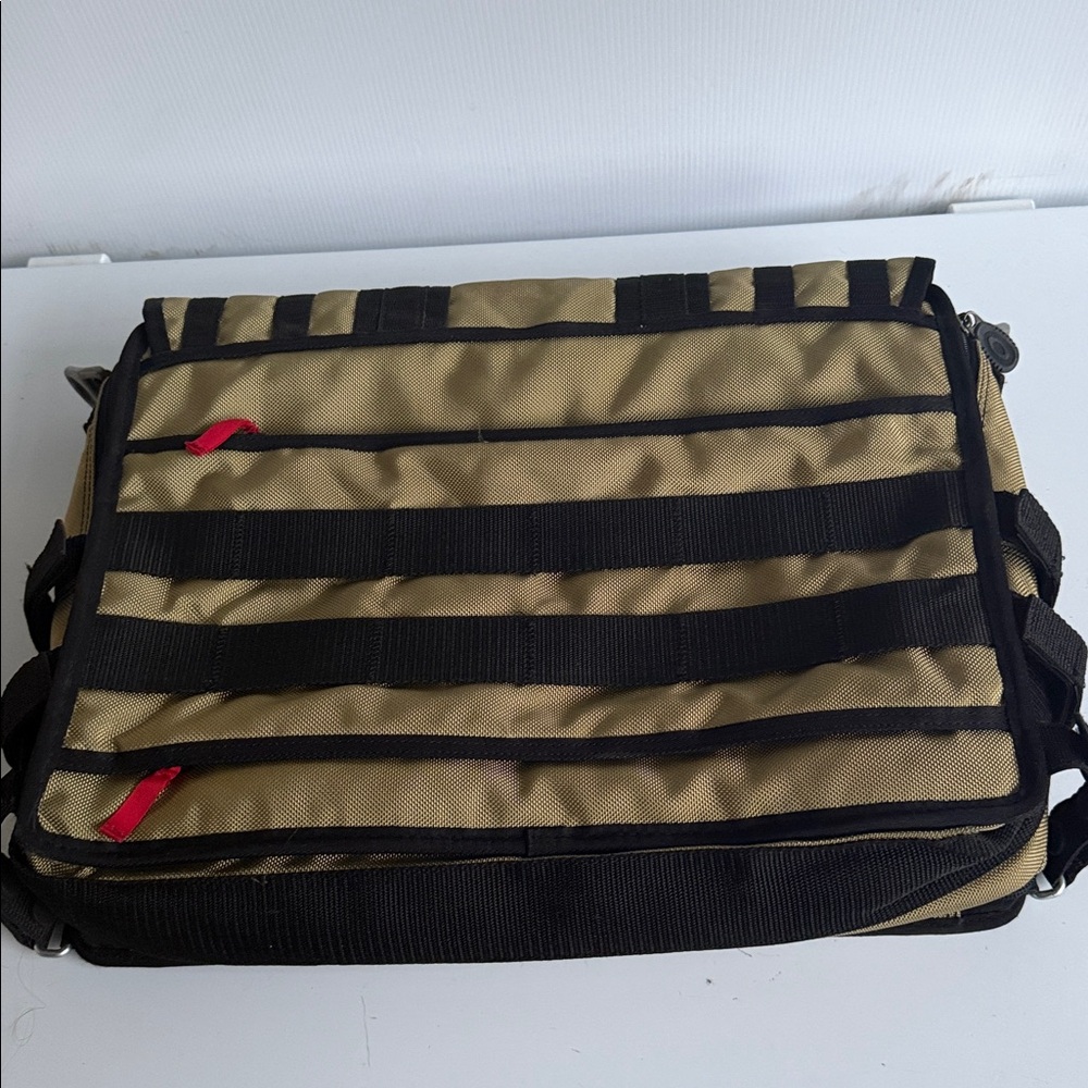 VINTAGE OAKLEY AP TACTICAL MESSENGER LAPTOP BAG MISSING STRAP AND BUCKLES SI - Picture 6 of 15
